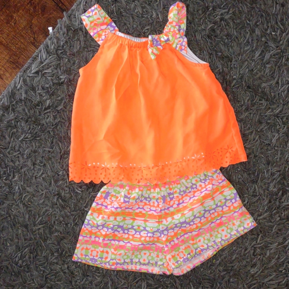 Printed shorts w/t matching blouse